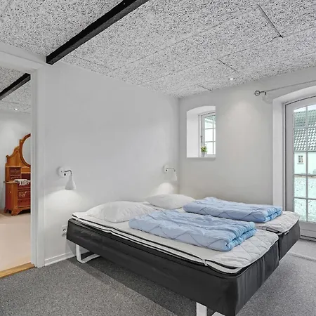 Vakantiehuis Lovely In With Kitchen Vorbasse